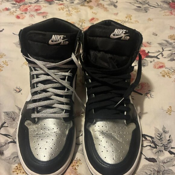 Nike Air Jordan Retro 1 "silver toe" OG sneakers sz9 - Picture 3 of 5